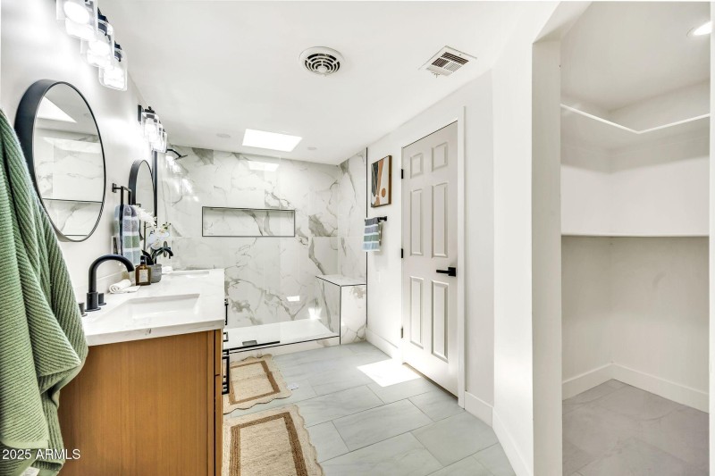 13815 N 41st Pl-18