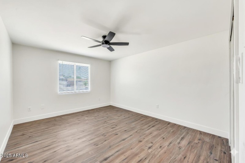 13815 N 41st Pl-25