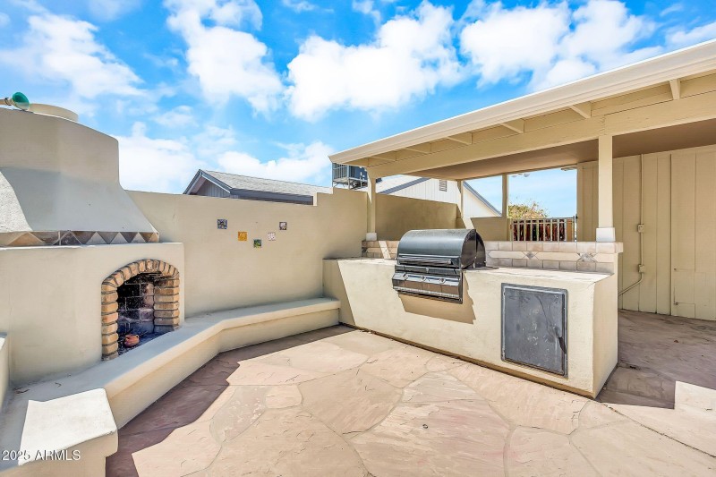 13815 N 41st Pl-35