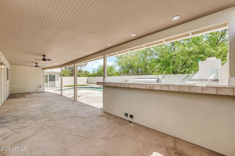 13815 N 41st Pl-37