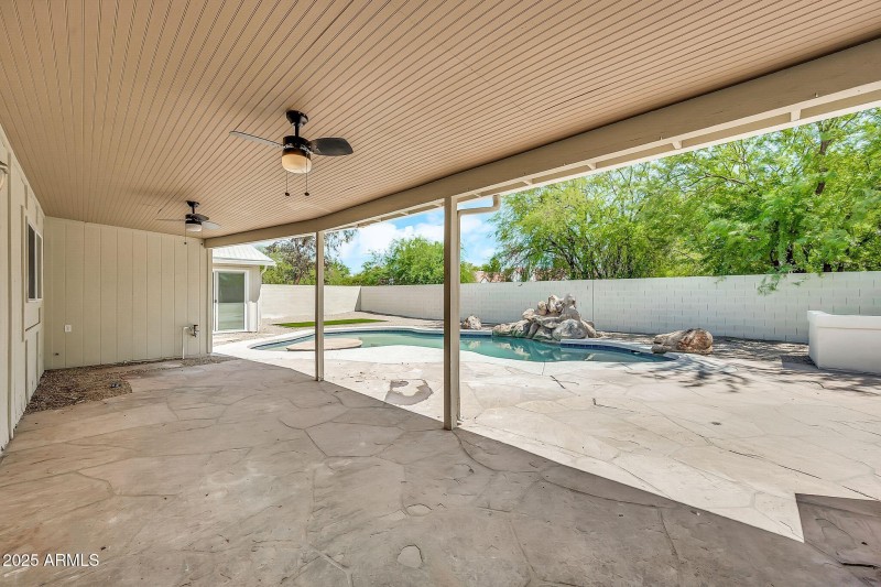 13815 N 41st Pl-38