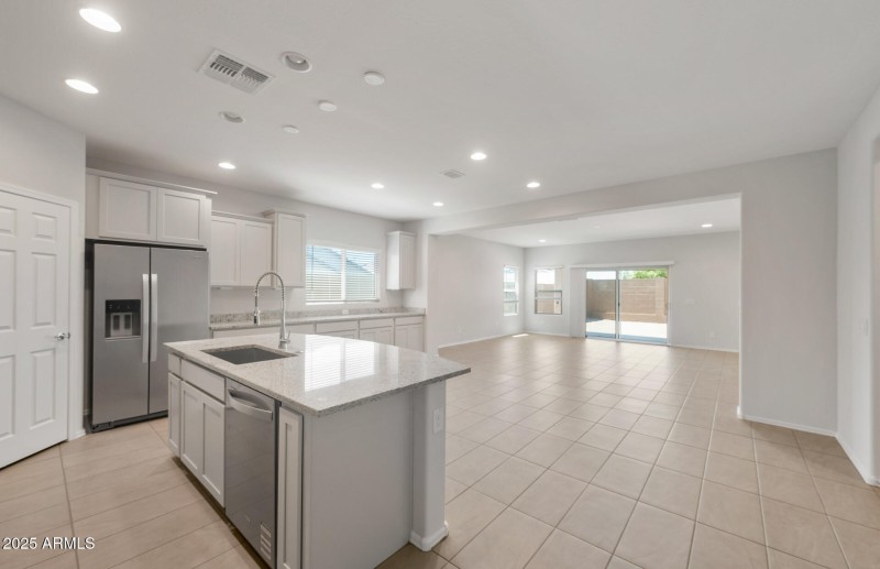 Kitchen/Cafe/Gathering Room