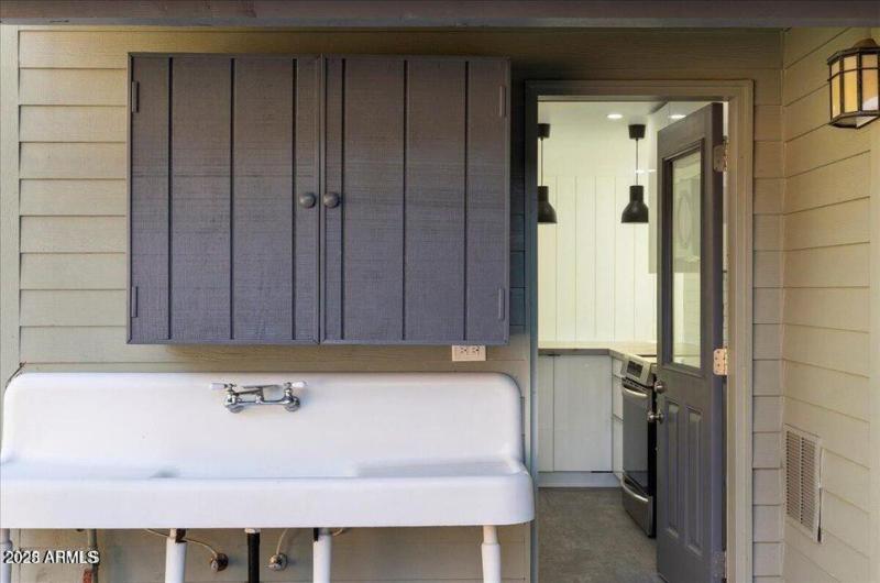 20220317185059218151000000-o