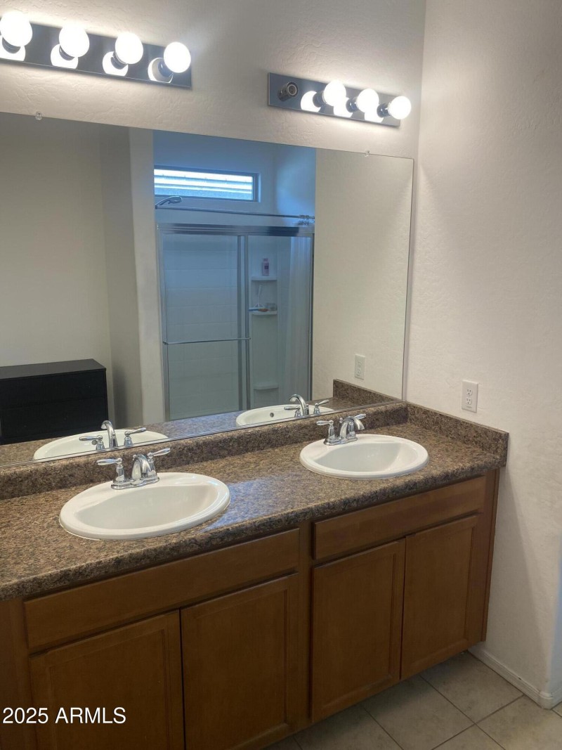 77854658293__D9CEE78F-94AF-47F9-97AF-586