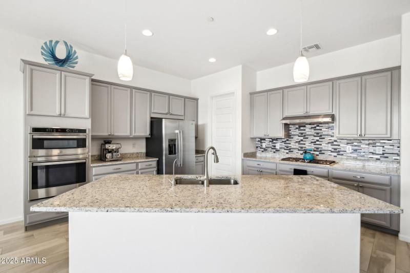 16-web-or-mls-E Prairie Aster Ln-016