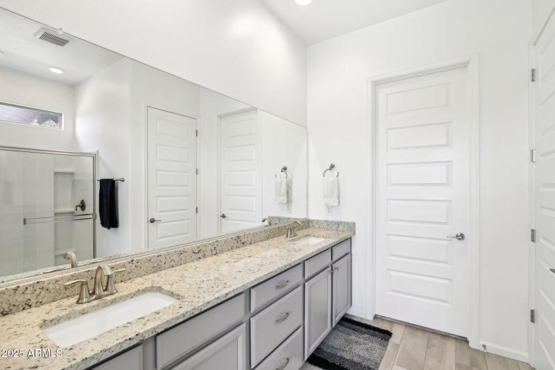 24-web-or-mls-E Prairie Aster Ln-024