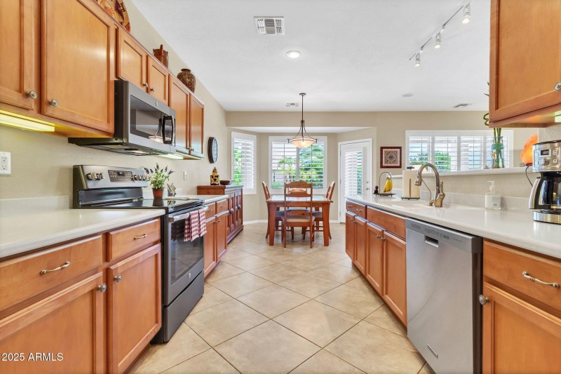 Beautiful Maple Cabinets