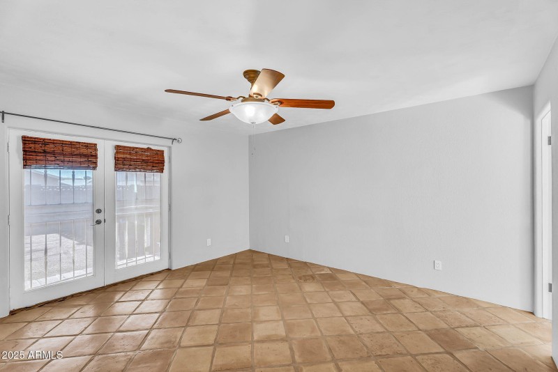 13-web-or-mls-5thAve-13