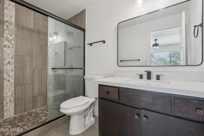 44053731_23_2217_E_Sheridan_St_Phoenix_A