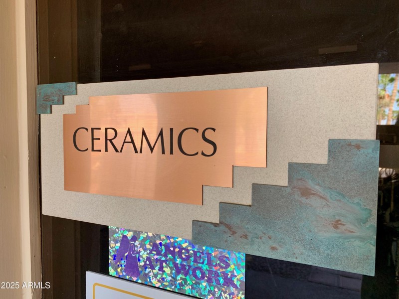 23 Golden Vista Ceramics