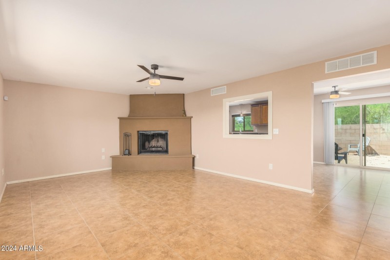 0004-04 - Hillcrest 4980