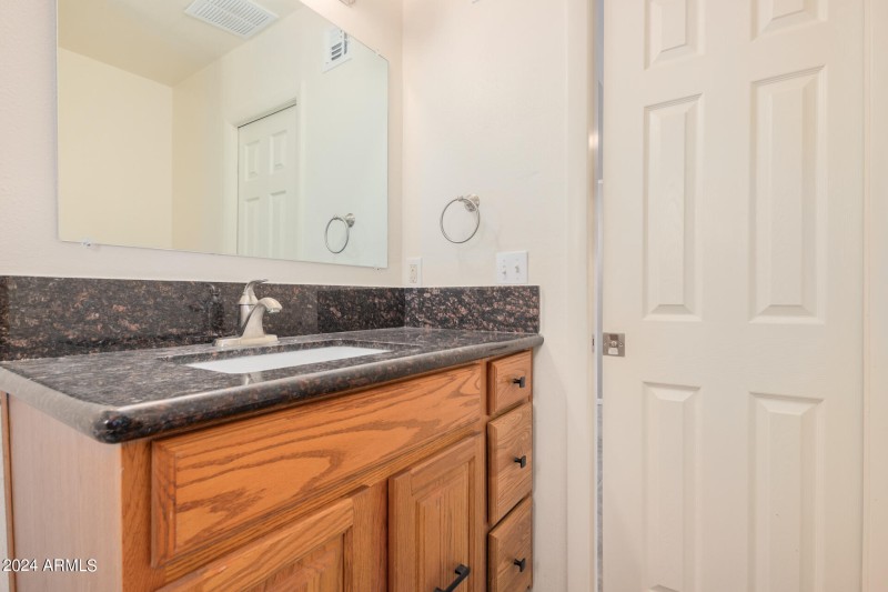 0024-24 - Hillcrest 4980