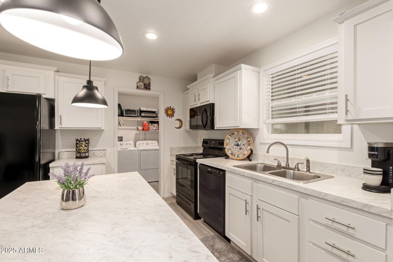 2000 S Apache Rd 252