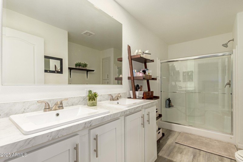 2000 S Apache Rd 252