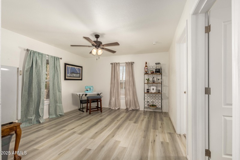 2000 S Apache Rd 252