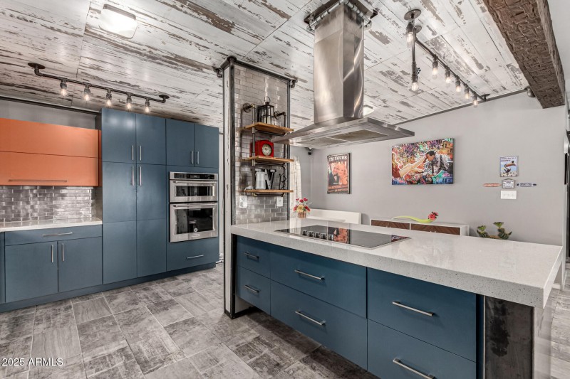 5150 N 20th St. #215