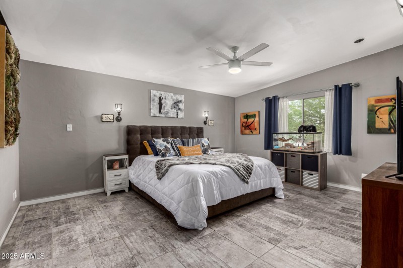 5150 N 20th St. #215