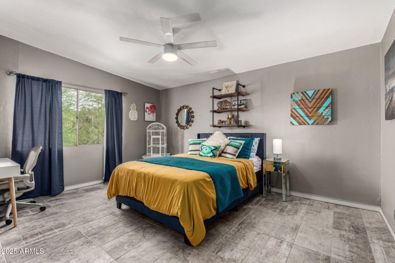 5150 N 20th St. #215