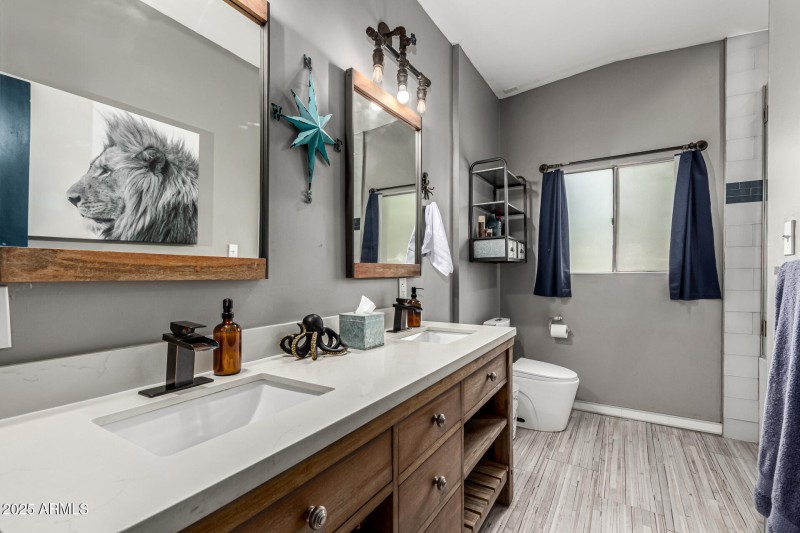 5150 N 20th St. #215