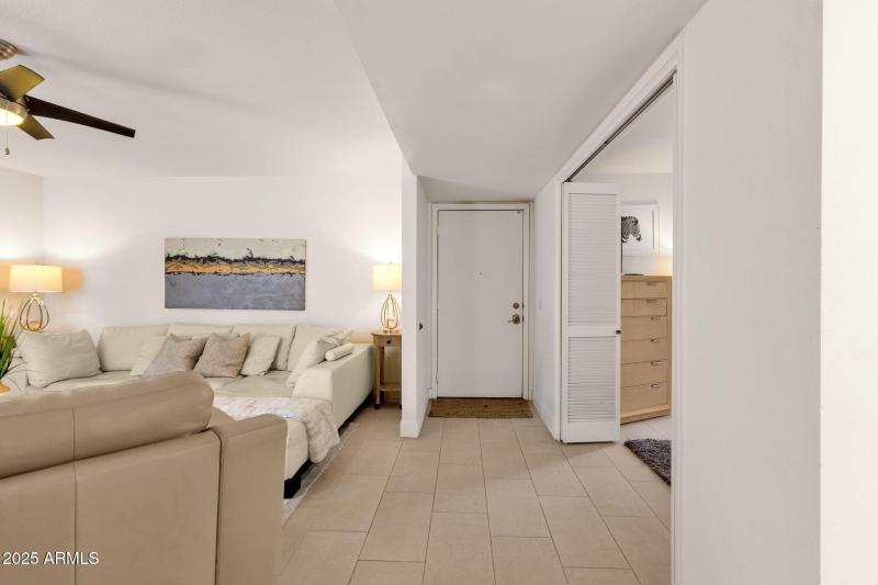 10-web-or-mls-5217-n-24th-st-108