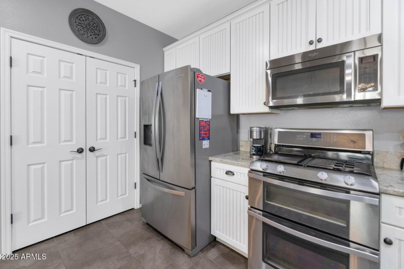 2898 S Hansen Dr-large-014-008-2898 S Ha