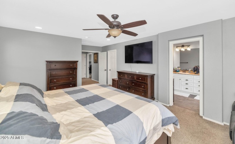 2898 S Hansen Dr-large-022-037-2898 S Ha