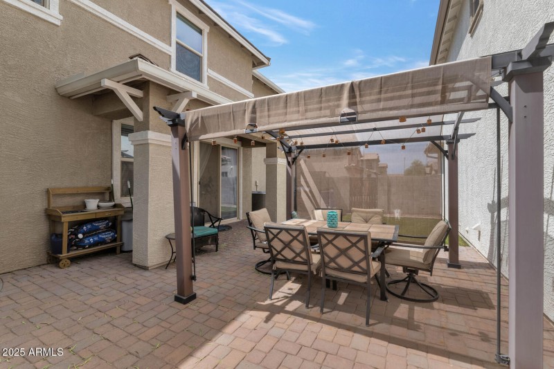 2898 S Hansen Dr-large-032-022-2898 S Ha