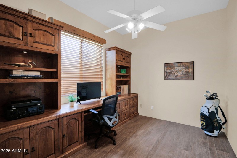 office/4th bedroom