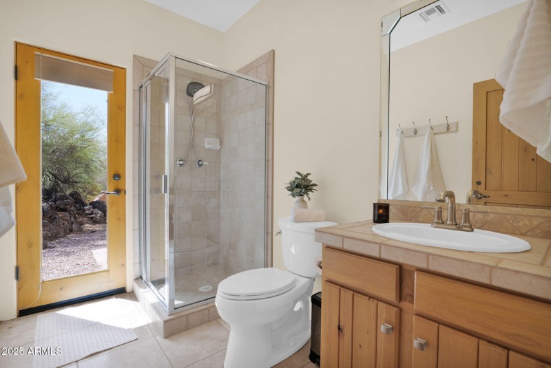 guest bath 3