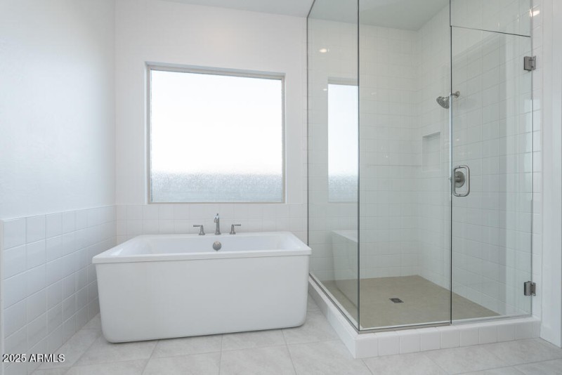 Tri Pointe Blossom Rock 516 - Primary Ba