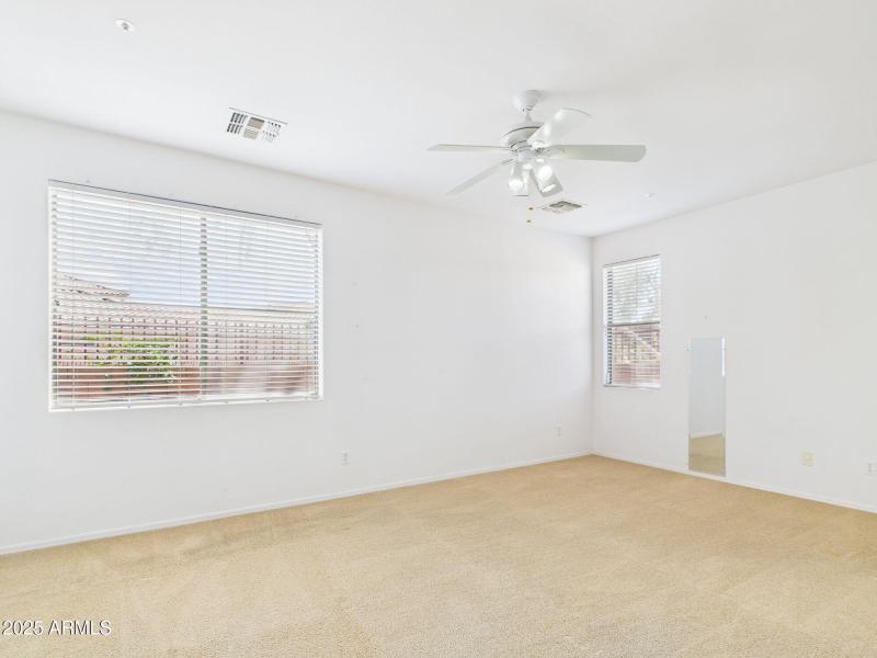 17-web-or-mls-CAM03379G0-PR0143-STILL015