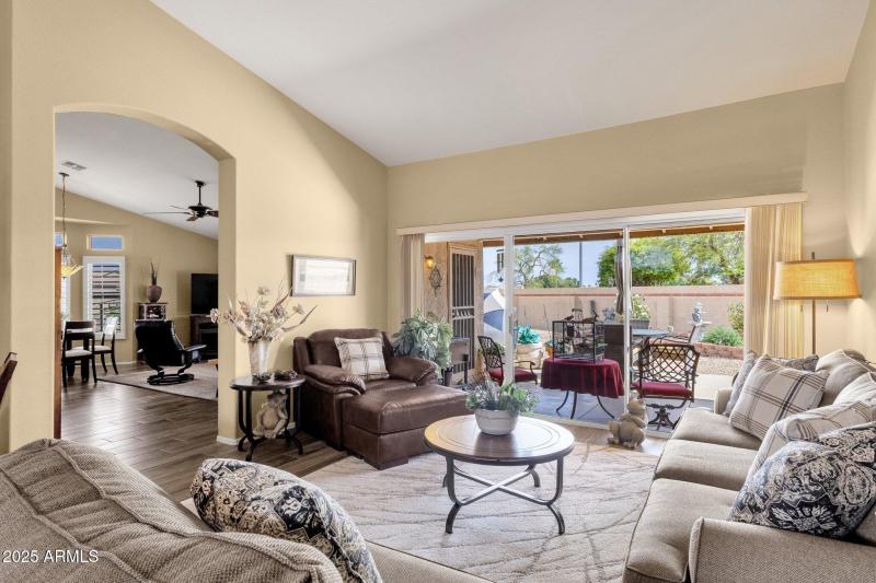 9-web-or-mls-16791-n-86th-dr