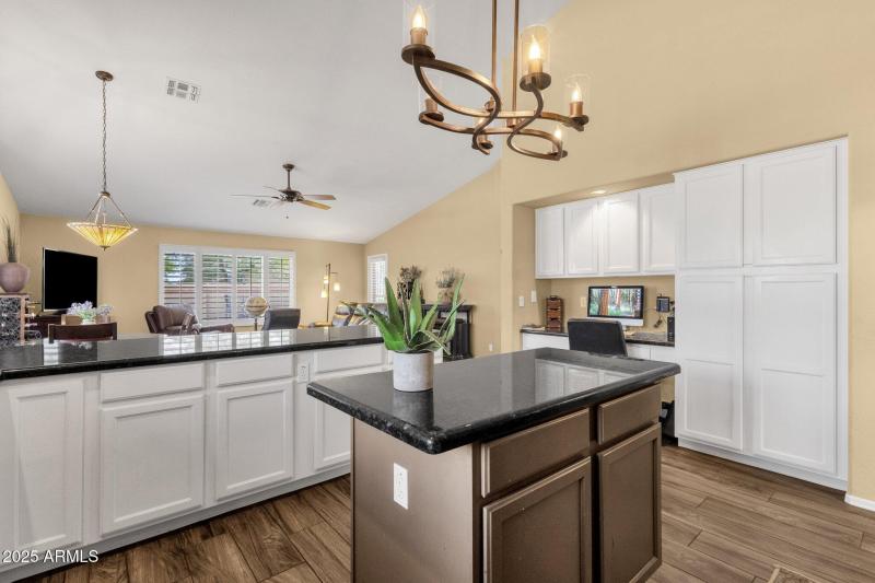 21-web-or-mls-16791-n-86th-dr