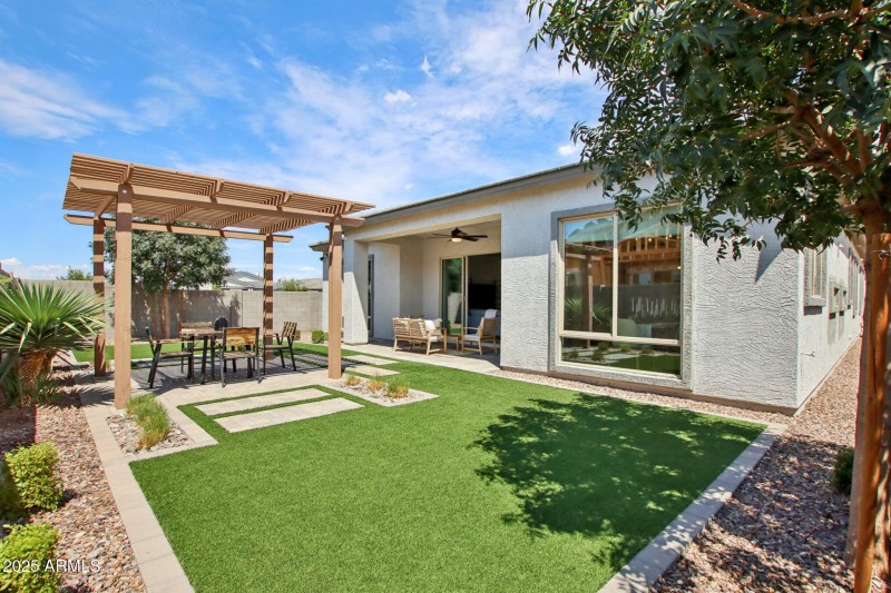 33-web-or-mls-S Chatham-S2808-033