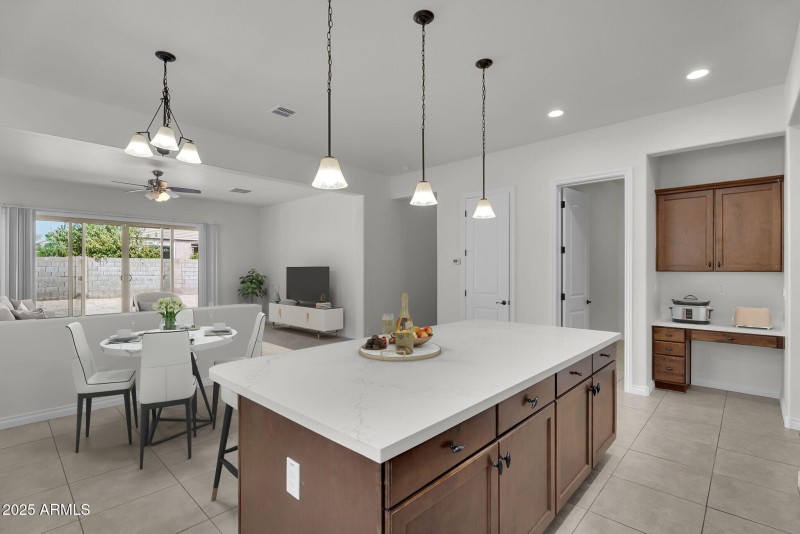 11-web-or-mls-IMG_2310 virtually staged