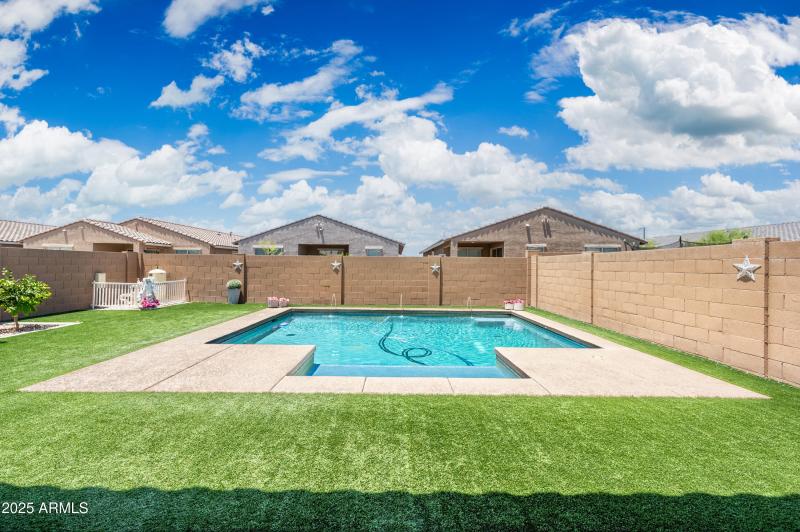 25218 N 143rd Ln-Surprise AZ 85387-5 cop