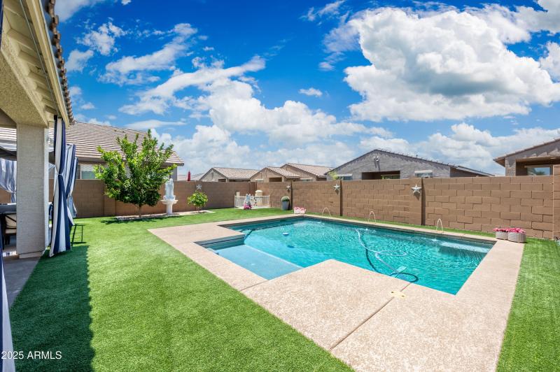 25218 N 143rd Ln-Surprise AZ 85387-6 cop