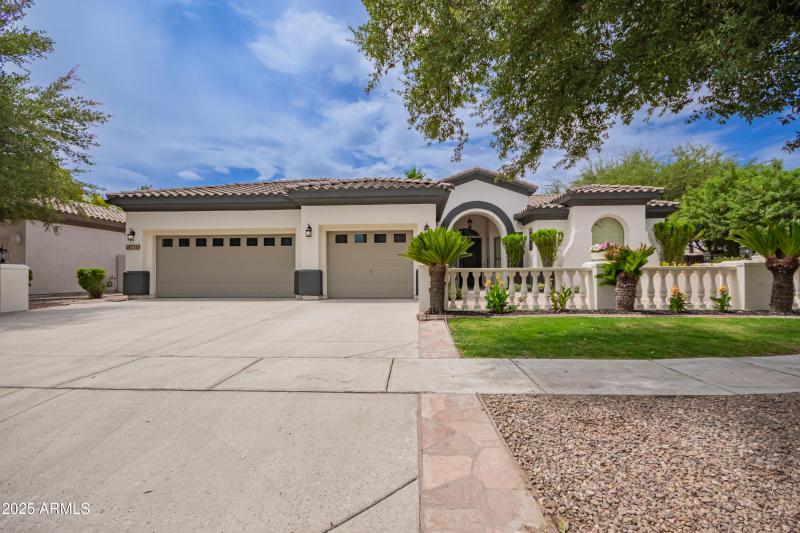 683c77_01 - Buckboard