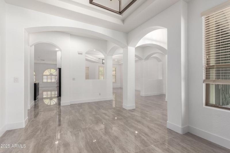 683c77_13 - Buckboard