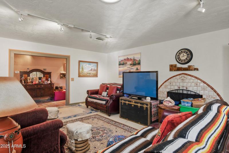 101 S Mesquite St 00012