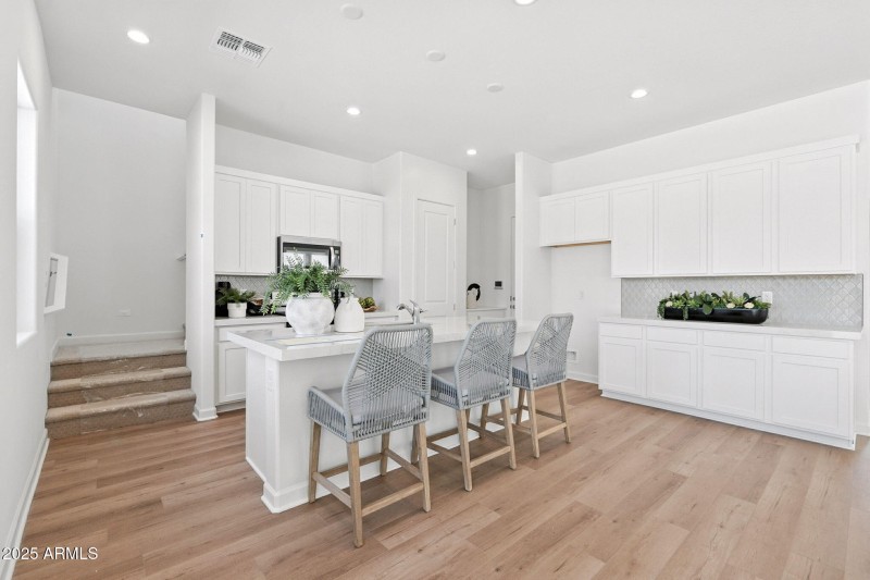Kitchen W Island Seating