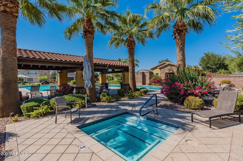 44-web-or-mls-Sabrina-community-4