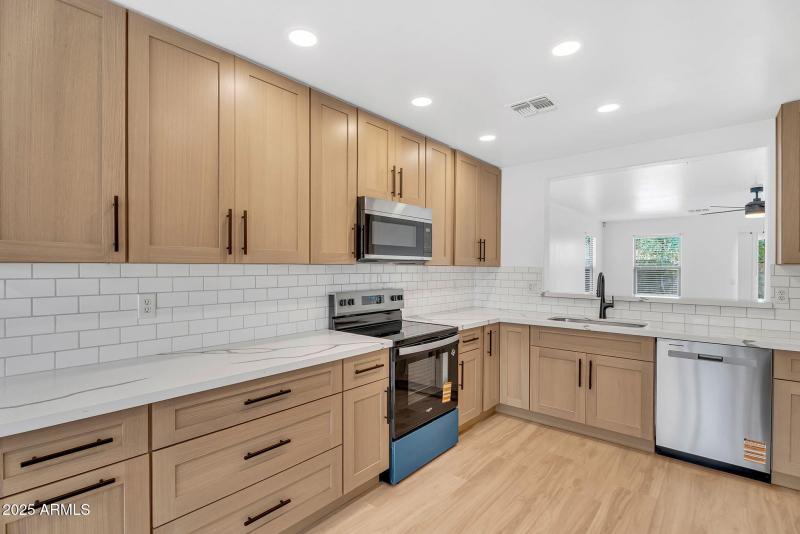 10-web-or-mls-Agrarian Hills-10