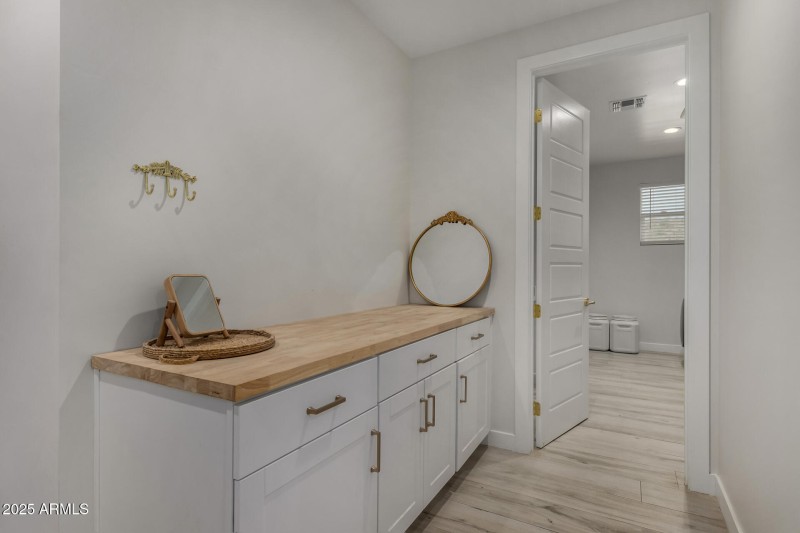 Drop area off garage - Moon Dust