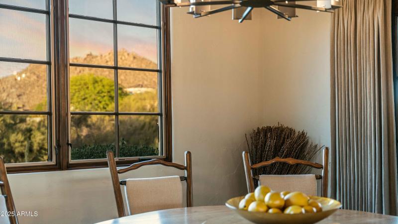 BREAKFAST ROOM VIEWS