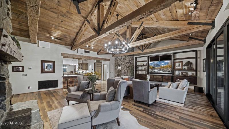 GREAT RM RECLAIMED WOOD CIELINGS