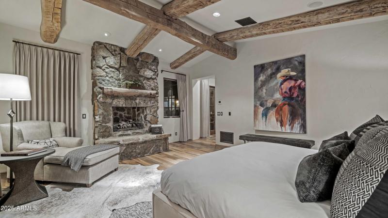 MASTER BEDRM FIREPLACE