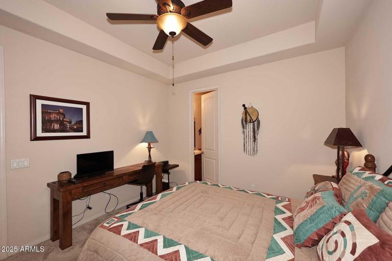 Guest Bedroom2