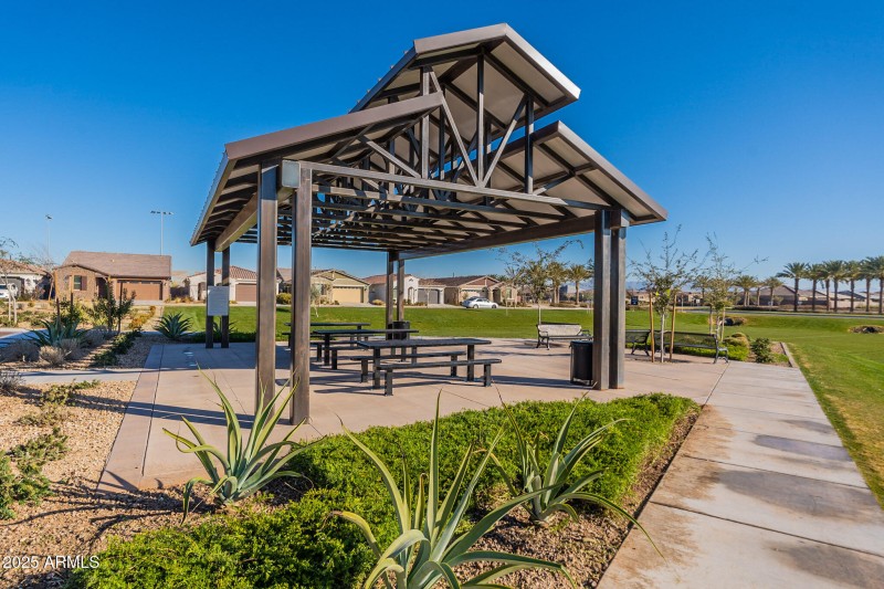 Cadence Community Amenities