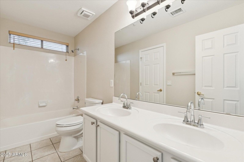 Downstairs Full Bath